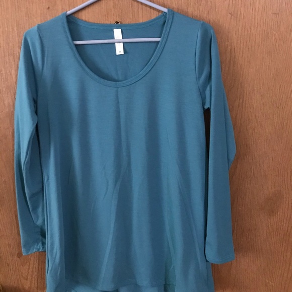 LuLaRoe Tops - Long sleeve Ladies Top